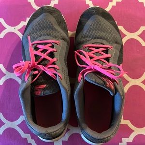Nike gray and pink tennis shoes size 9